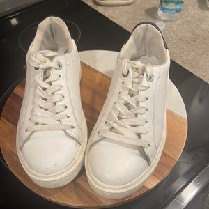 Steve Madden Women’s Catcher White Fashion Sneaker.